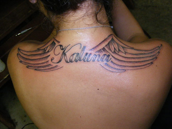 Kaluna Name With Wings Tattoo On Girl Back Neck