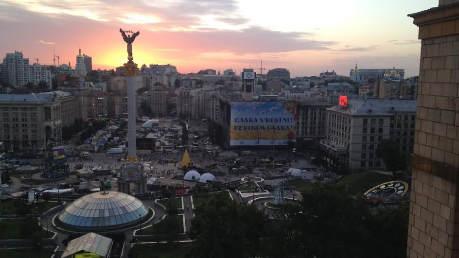 Maidan Nezalezhnosti During Sunset Picture