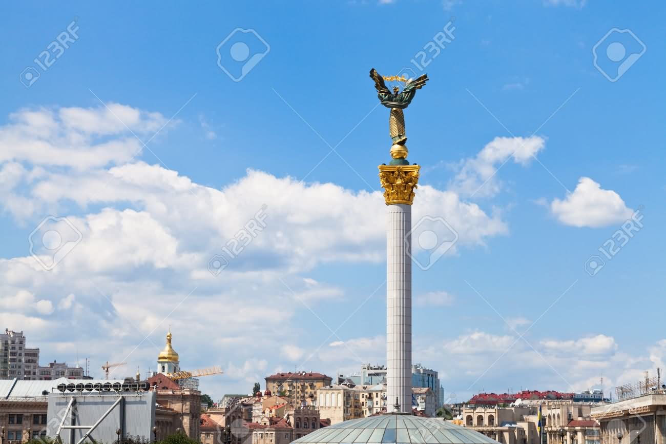 Monument To Berehynia On Kiev's Maidan Nezalezhnosti
