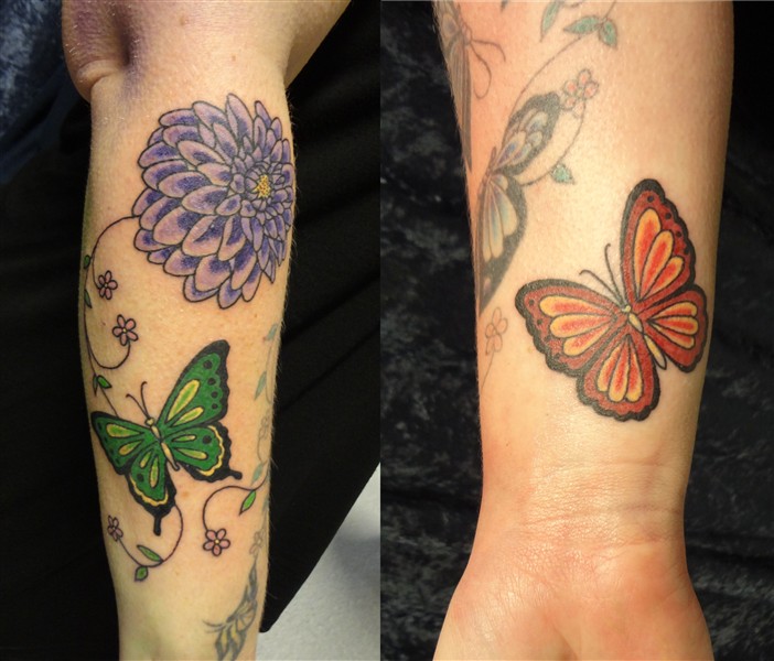 Purple Ink Dahlia Flowers With Butterfly Tattoo On Right Arm
