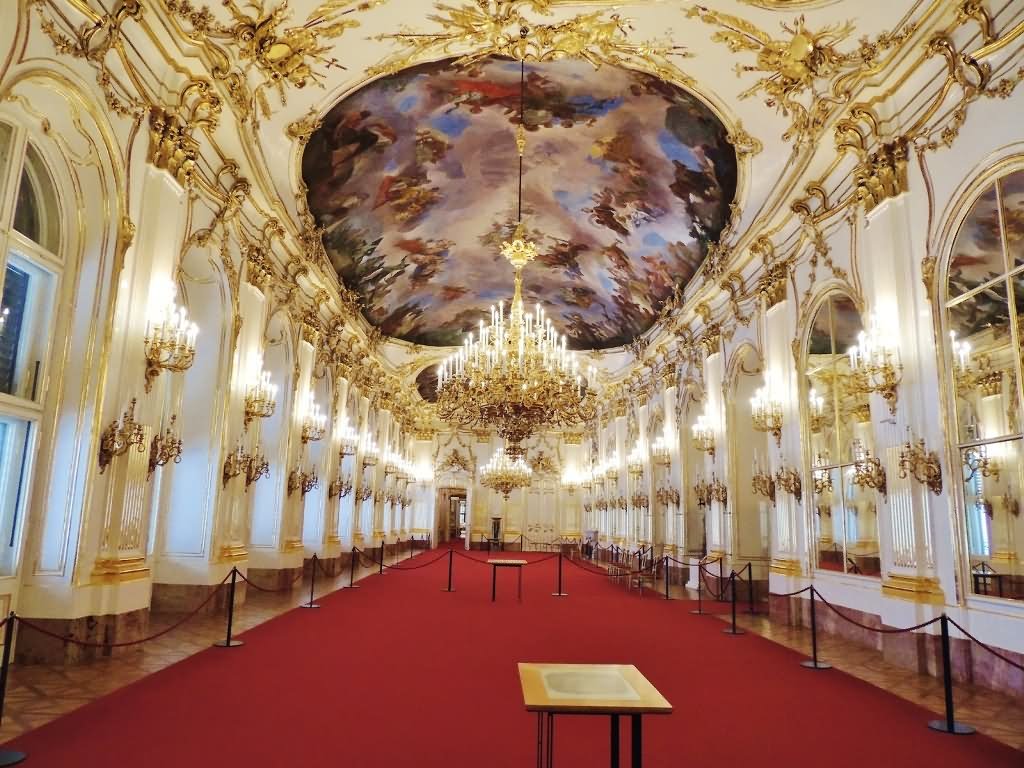 Schonbrunn Palace Inside View Image