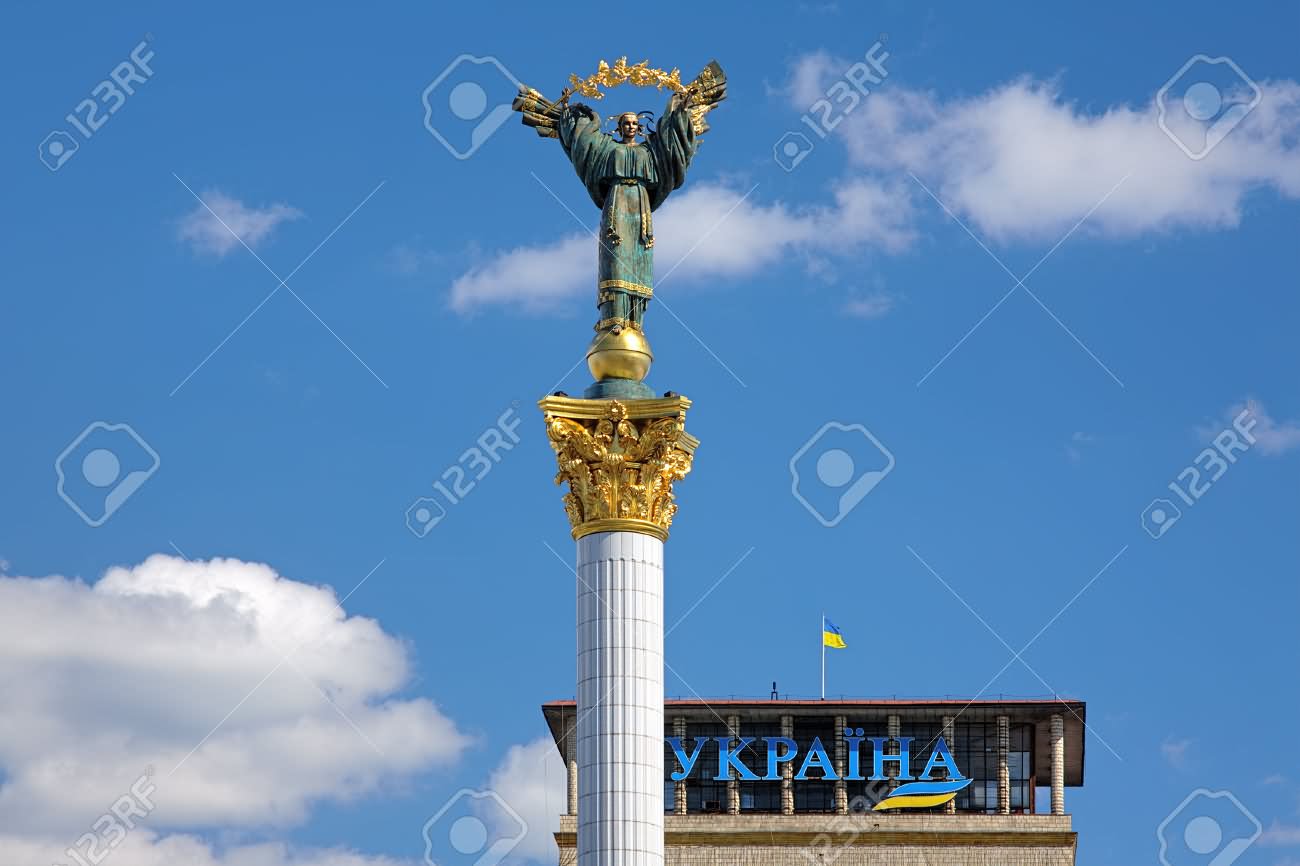 Statue Of Berehynia On The Top Of Independence Monument On The Maidan Nezalezhnosti In Kiev, Ukraine