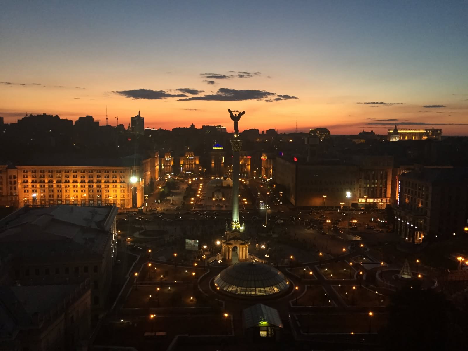 The Maidan Nezalezhnosti During Sunset Picture