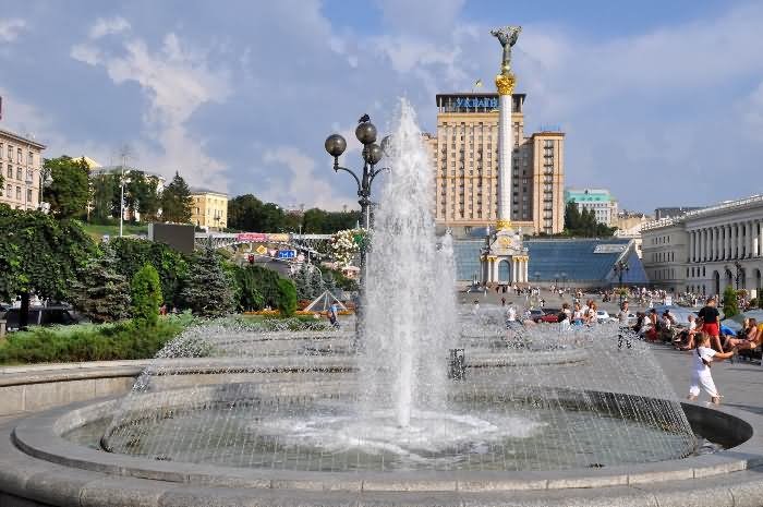 Water Fountain And Independence Monument At The Maidan Nezalezhnosti In Kiev, Ukraine