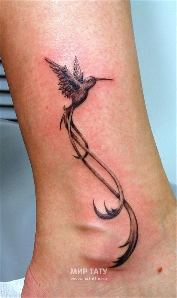 Amazing Colibri Tattoo On Leg