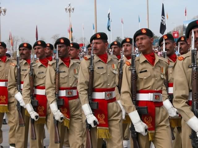 Army Personnel During The Pakistan Independence Day Parade