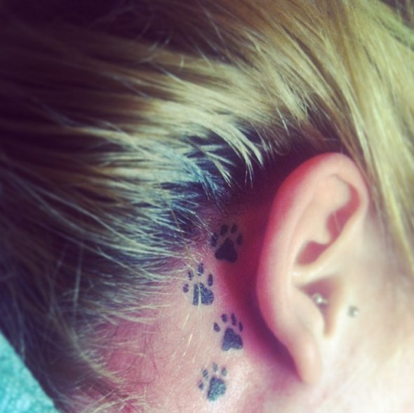50+ Awesome Behind The Ear Tattoos