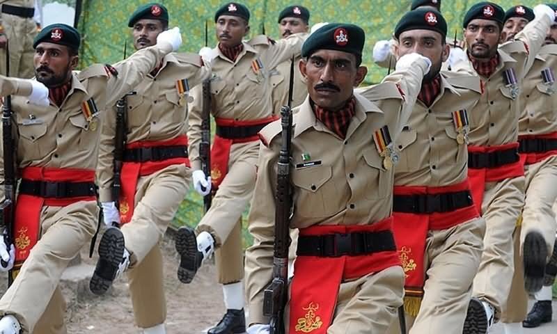 Pakistan Armed Forces Taking Part In Independence Day Parade