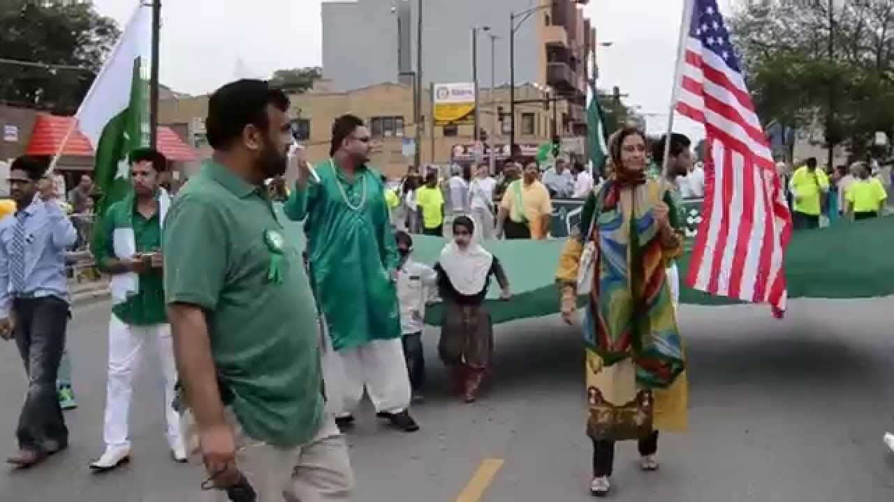 People Of Pakistan In America Taking Part In Independence Day Parade