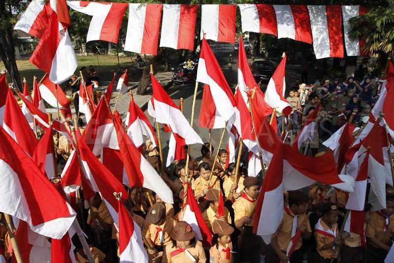 Students With Indonesian National Flag On Independence Day Of Indonesia