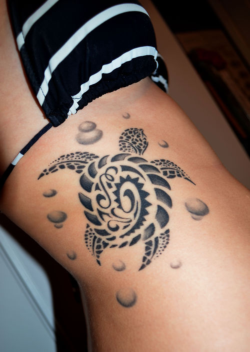 Black And Grey Turtle Tattoo On Girl Side Rib