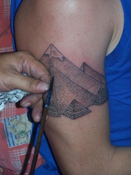 Attractive Great Pyramid Of Giza Tattoo On Right Half Sleeve
