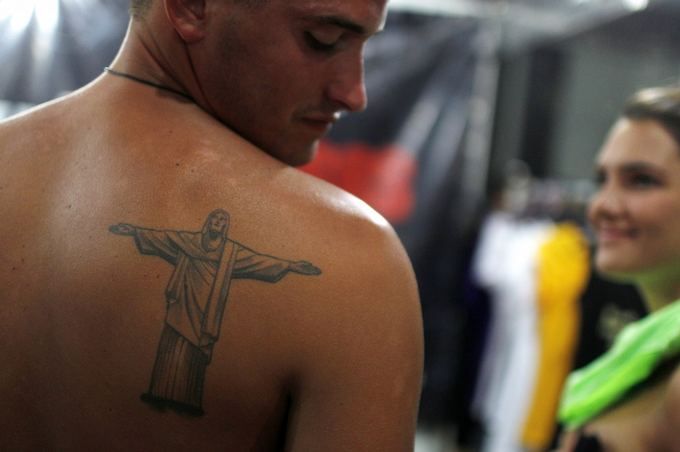 Christ The Redeemer Tattoo On Man Right Back Shoulder