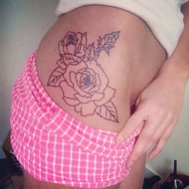 Black Outline Roses Tattoo On Right Hip