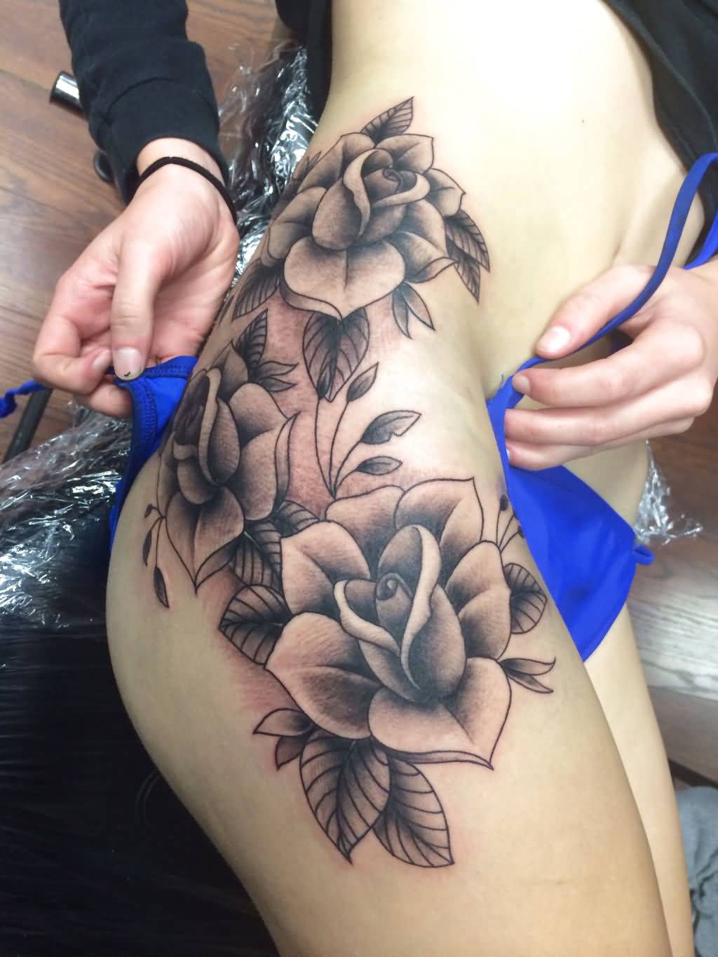 Classic Black Ink Roses Tattoo On Girl Right Hip