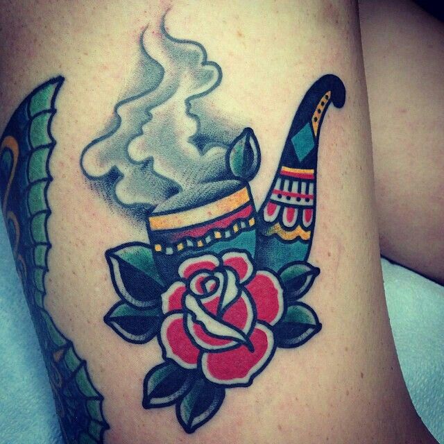 Traditional Tobacco Pipe With Rose Tattoo Design