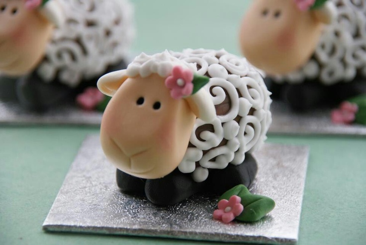 Eid al-Adha Wishes Beautiful Sheep Cake Picture