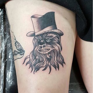 Grey Ink Chewbacca Tattoo On Right Thigh