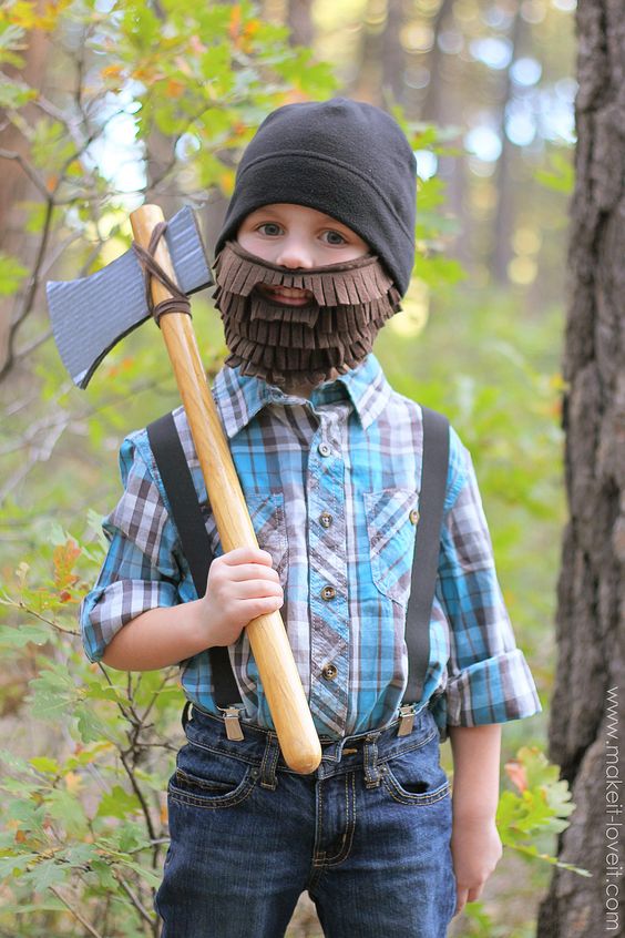 Lumberjack With Beard And Axe Halloween Costume