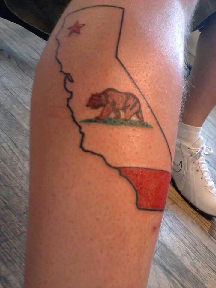 Color California Tattoo On Right Leg