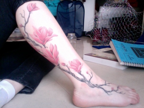 Magnolia Flowers Tattoo On Right Leg