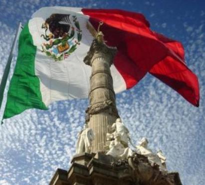 The Angel Of Independence Monument With Mexican Flag Happy Mexico Independence Day