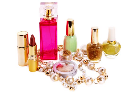 Perfumes And Cosmetics Gift Idea For Sister On Bhai Dooj