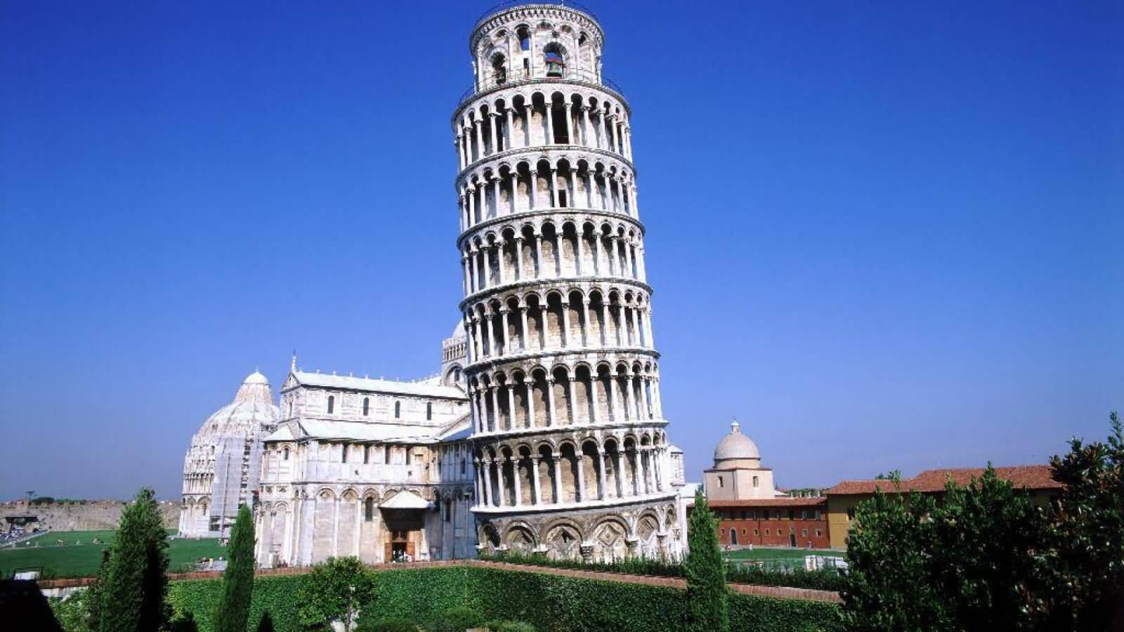 Beautiful Picture Of Leaning Tower of Pisa In Italy