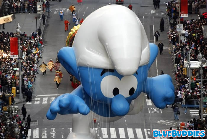 Macy's Thanksgiving Smurf Balloon Picture
