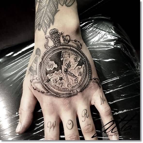 34+ Incredible Broken Clock Tattoos