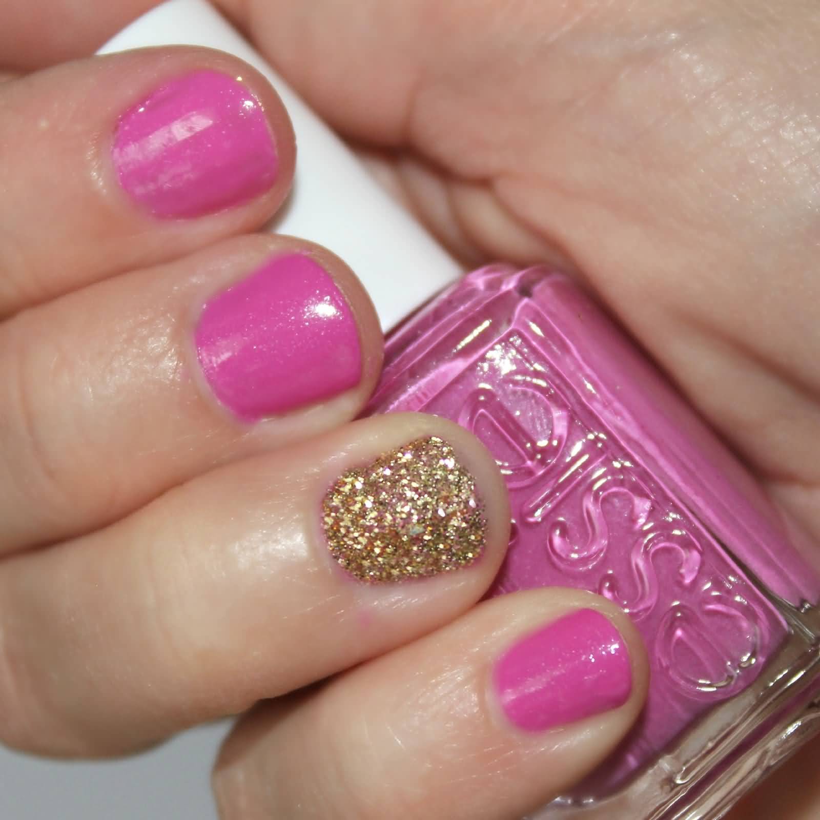 Pink Simple Nails With Golden Glitter Accent Nail
