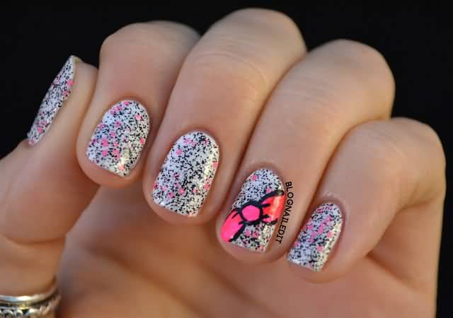 Accent Pink Bow Nail Art Design