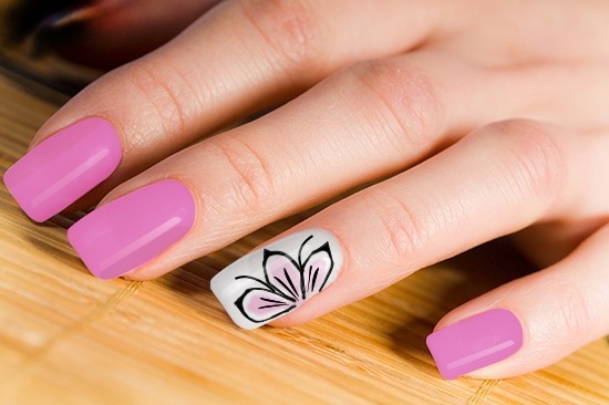 Accent Pink Flower Nail Art Design