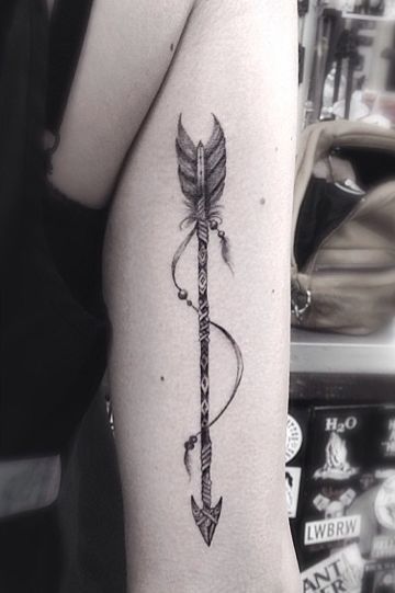 Best Arrow Tattoo On Leg