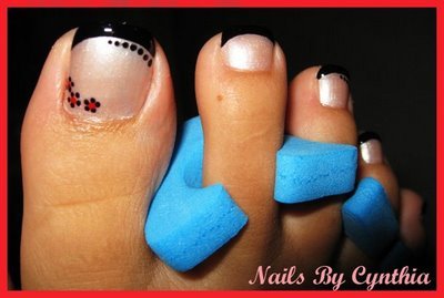 Black French Tip Nail Art For Toe