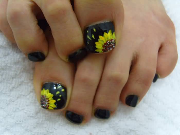 Black Toe Nails With Yellow Flower Nail Art