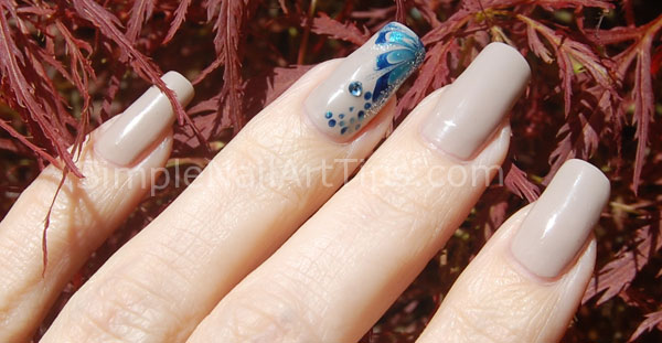 Blue Accent Flower Nail Art Design