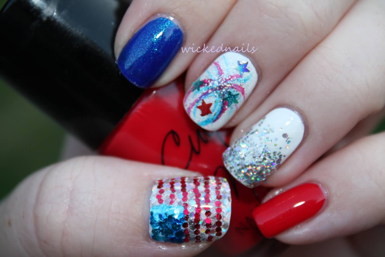 Sparkle Fourth Of July Nail Art Design