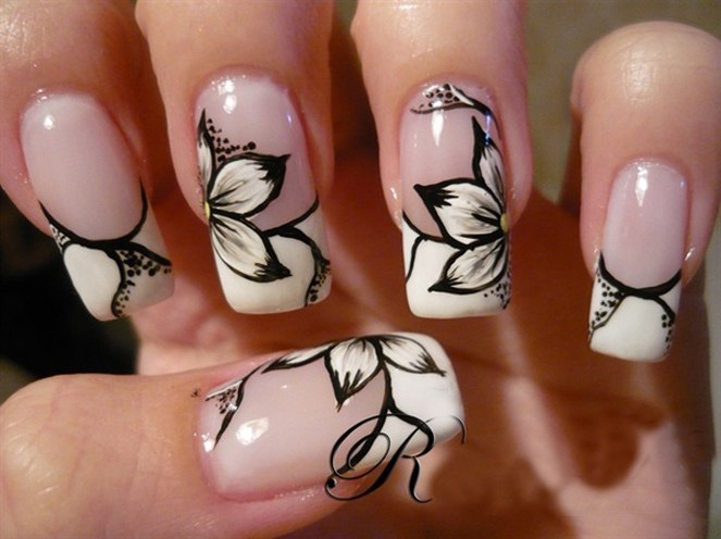 White Flowers Nail Art Design Idea