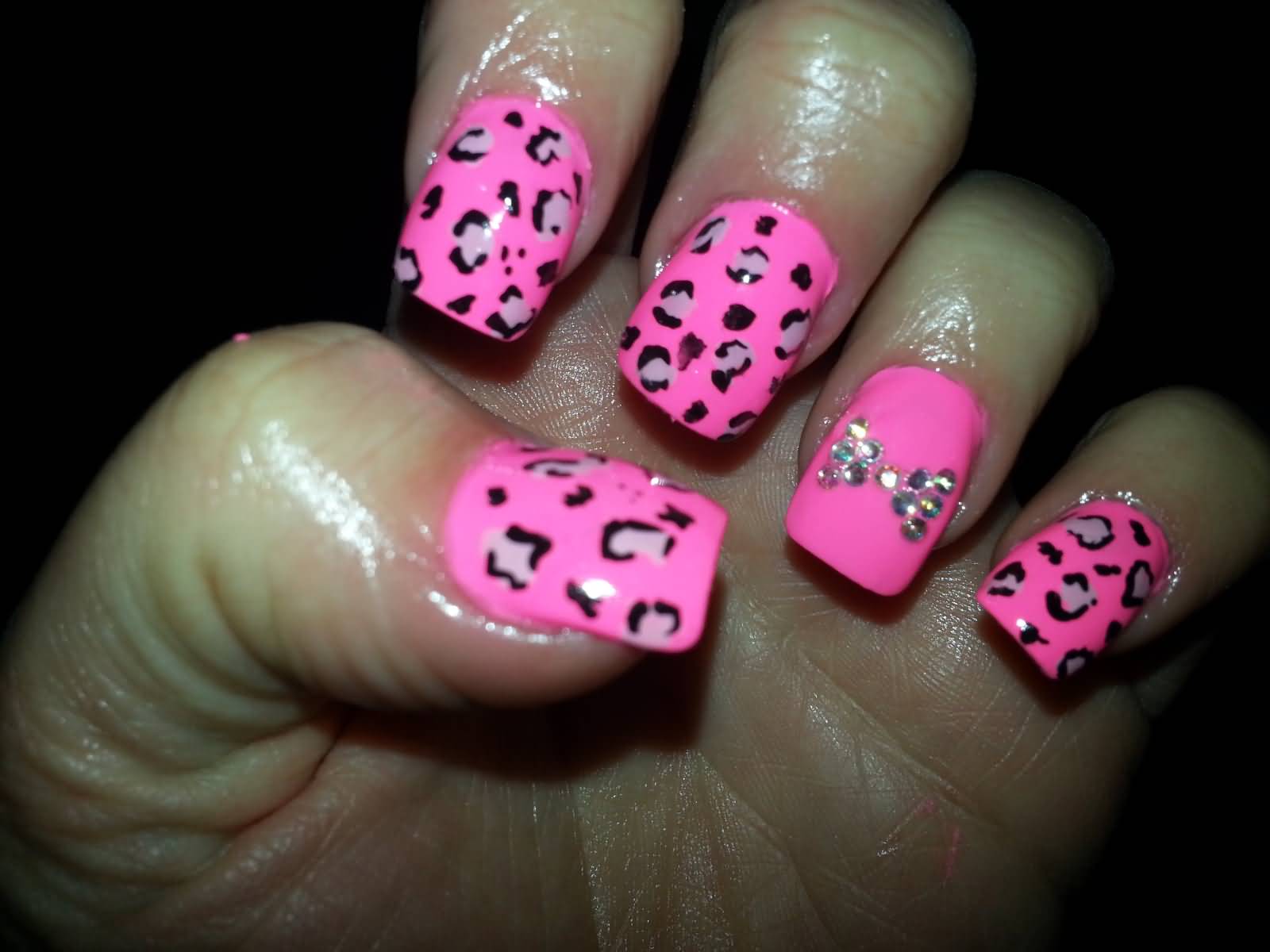 45+ Cute Pink Leopard Print Nail Art Designs