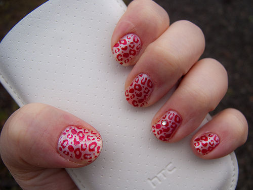 Pink And Gold Leopard Print Nail Design Idea