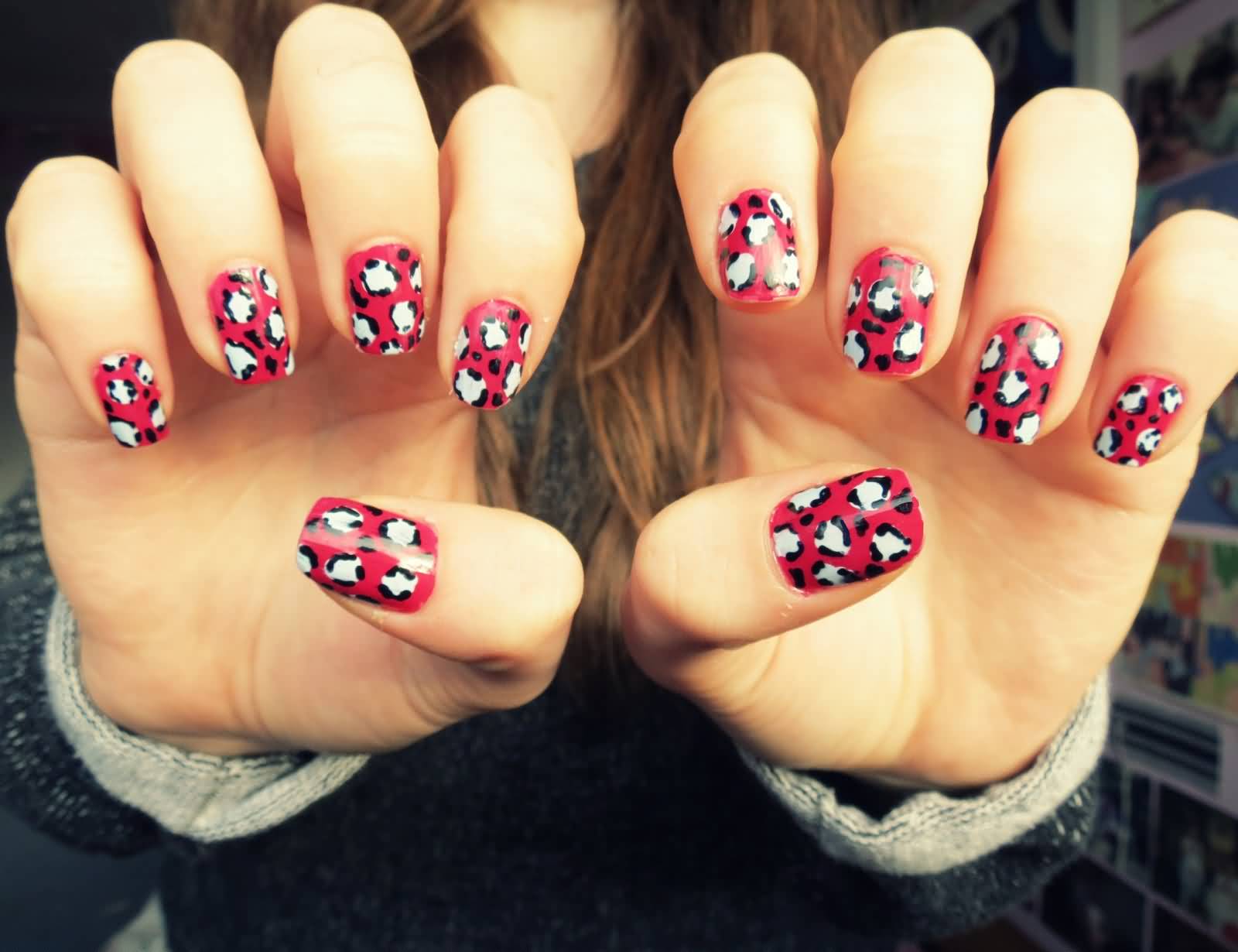 Red And White Leopard Print Nail Art