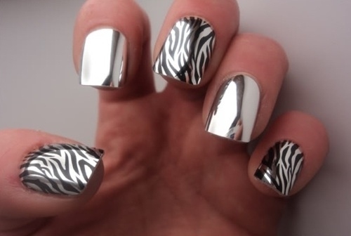 Shining Metallic Stripes Design Nail Art