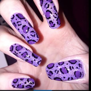 Stylish Purple Leopard Print Nail Art