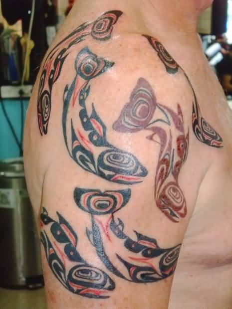 Aboriginal Tattoo On Right Shoulder
