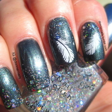 Black Glitter Nails With White Feather Nail Art