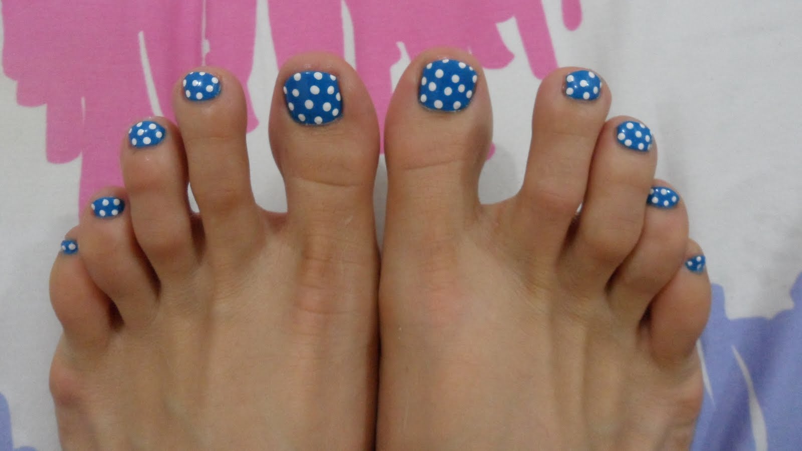 Blue Polka Dots Nail Art For Toe