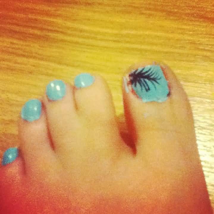 Blue Toe Nails With Black Feather Nail Art