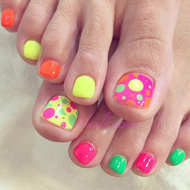 Colorful Polka Dots Nail Art For Toe
