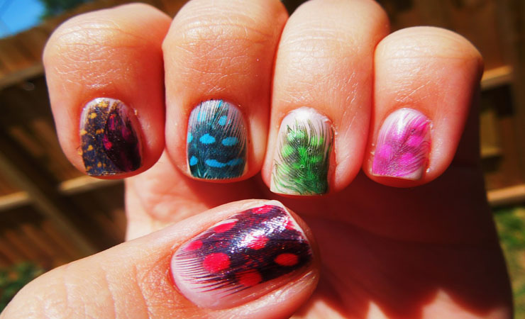 Different Colored Feather Nail Art For Short Nails